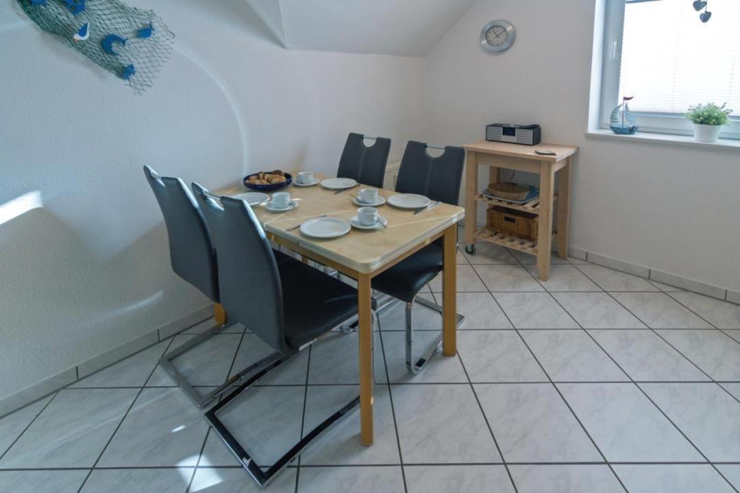 Ferienwohnung-Noerddiek-Strandnaehe-Meerblick นอร์ดไดค์ ภายนอก รูปภาพ